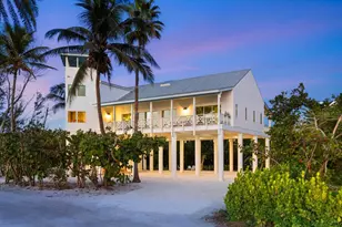 9265 Blind Pass Rd, Sarasota, FL 34242 - Photo 2