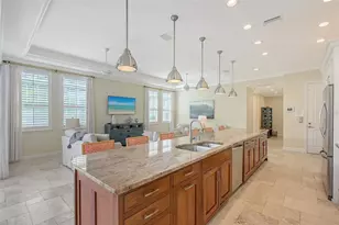 1021 Crescent St, Sarasota, FL 34242 - Photo 6