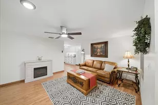 330 Falkland Rd, Venice, FL 34293 - Photo 10