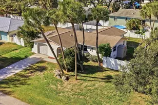 330 Falkland Rd, Venice, FL 34293 - Photo 2