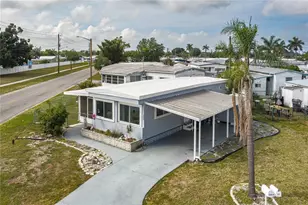 504 50th Ave Dr W, Bradenton, FL 34207 - Photo 2