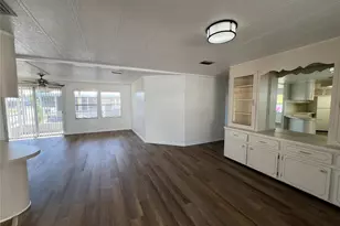 6710 36th Ave E, Palmetto, FL 34221 - Photo 10