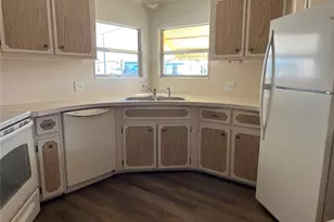 6710 36th Ave E, Palmetto, FL 34221 - Photo 12