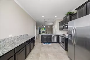 6472 Boxgrove Dr, Sarasota, FL 34240 - Photo 6