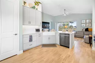 5828 Clairwood Ct, Palmetto, FL 34221 - Photo 8