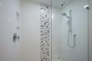 800 N Tamiami Trail, Sarasota, FL 34236 - Photo 24