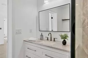 2435 Eugene St, Sarasota, FL 34231 - Photo 16