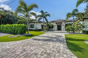 1622 Kenilworth St, Sarasota, FL 34231 - Photo 1