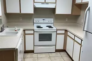 2030 Fluorshire Dr, Brandon, FL 33511 - Photo 4