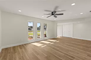 2186 Waterside Dr, Clearwater, FL 33764 - Photo 4