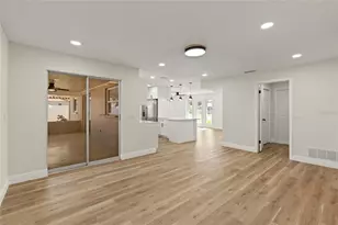 2186 Waterside Dr, Clearwater, FL 33764 - Photo 10