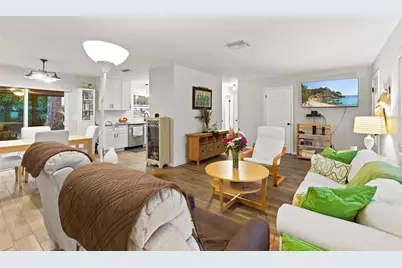 1053 66th Avenue S, Saint Petersburg, FL 33705 - Photo 4