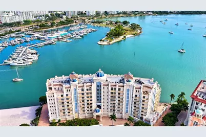 464 Golden Gate Point #304, Sarasota, FL 34236 - Photo 2