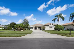 6643 Butlers Crest Dr, Bradenton, FL 34203 - Photo 1