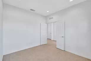 11842 Forest Park Cir, Bradenton, FL 34211 - Photo 14