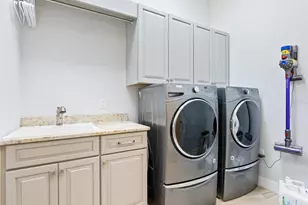 12334 Baypointe Terrace, Cortez, FL 34215 - Photo 28