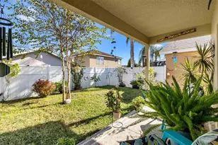 12403 NE 51st Dr, Oxford, FL 34484 - Photo 2