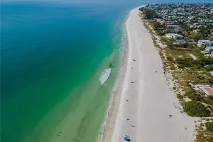 211 77th St, Holmes Beach, FL 34217 - Photo 4