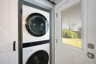 211 77th St, Holmes Beach, FL 34217 - Photo 10