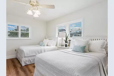 5348 Shadow Lawn Drive, Sarasota, FL 34242 - Photo 18