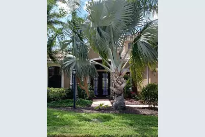 6828 Honeysuckle Trail, Lakewood Ranch, FL 34202 - Photo 2