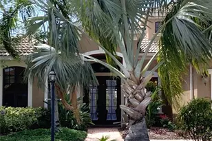 6828 Honeysuckle Trail, Lakewood Ranch, FL 34202 - Photo 2