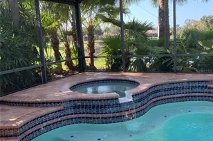 6828 Honeysuckle Trail, Lakewood Ranch, FL 34202 - Photo 4