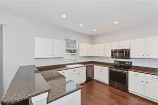 5598 Burnt Branch Cir, Sarasota, FL 34232 - Photo 8