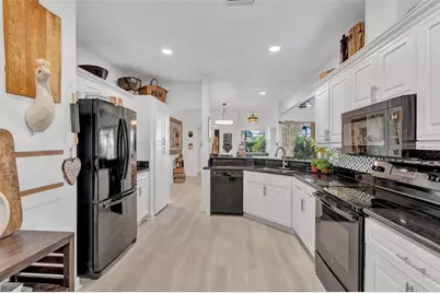 4341 Marcott Circle, Sarasota, FL 34233 - Photo 14