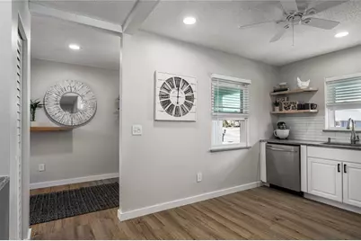 682 Fort Duquesna Drive, Sun City Center, FL 33573 - Photo 12