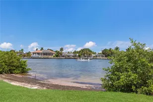 6300 Flotilla Dr, Holmes Beach, FL 34217 - Photo 30
