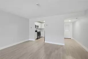 6300 Flotilla Dr, Holmes Beach, FL 34217 - Photo 16