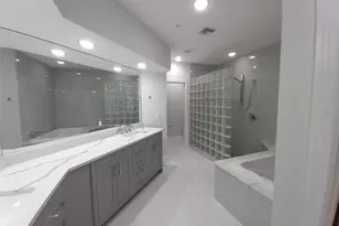 360 Gulf of Mexico Dr, Longboat Key, FL 34228 - Photo 6