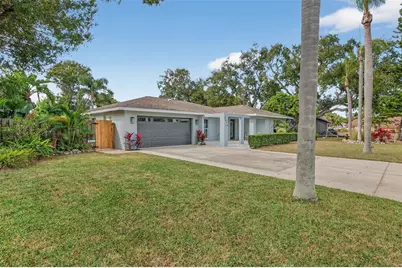 5676 Beneva Woods Circle, Sarasota, FL 34233 - Photo 2