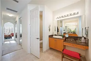 6514 41st Ct E, Sarasota, FL 34243 - Photo 12