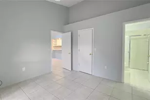 2914 64th St W, Bradenton, FL 34209 - Photo 12