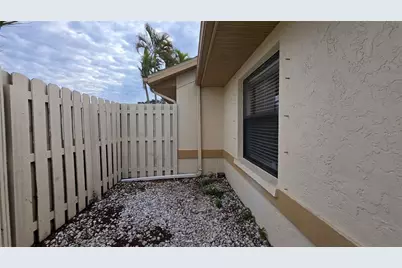 2914 64th Street W, Bradenton, FL 34209 - Photo 2