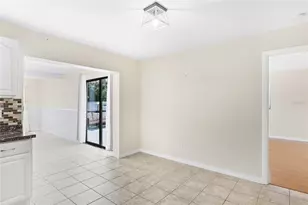 3646 Mary Ln, Sarasota, FL 34238 - Photo 10