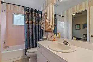 5508 Gardens Dr, Sarasota, FL 34243 - Photo 12