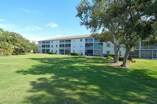 8750 Olde Hickory Ave, Sarasota, FL 34238 - Photo 26