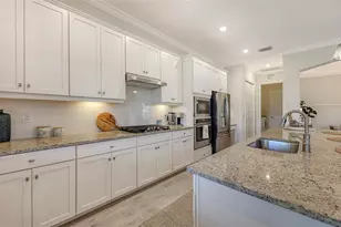 12115 Perennial Pl, Lakewood Ranch, FL 34211 - Photo 14