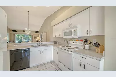 9480 High Gate Drive #2122, Sarasota, FL 34238 - Photo 16