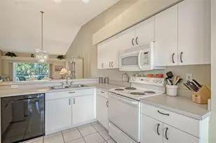 9480 High Gate Dr, Sarasota, FL 34238 - Photo 16