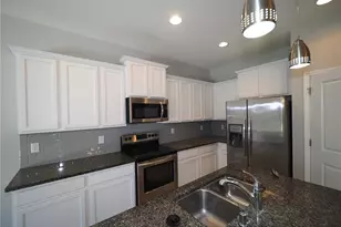 2615 Midnight Pearl Dr, Sarasota, FL 34240 - Photo 6