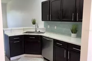 8261 Miramar Way, Lakewood Ranch, FL 34202 - Photo 10