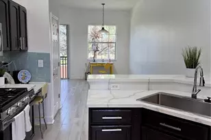 8261 Miramar Way, Lakewood Ranch, FL 34202 - Photo 12