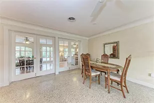 3310 Mineola Dr, Sarasota, FL 34239 - Photo 20