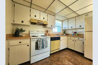 4201 33rd Avenue Drive W, Bradenton, FL 34205 - Photo 8