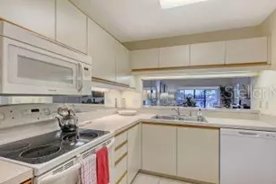 5569 Ashton Lake Dr, Sarasota, FL 34231 - Photo 16