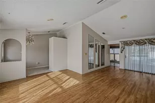 3732 Surrey Ln, Sarasota, FL 34235 - Photo 4